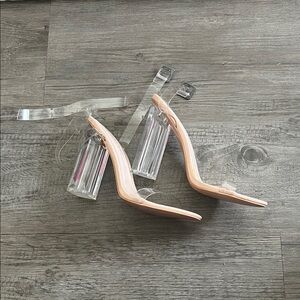 NWOT Boohoo Blush Pink Clear Block Heels size 4